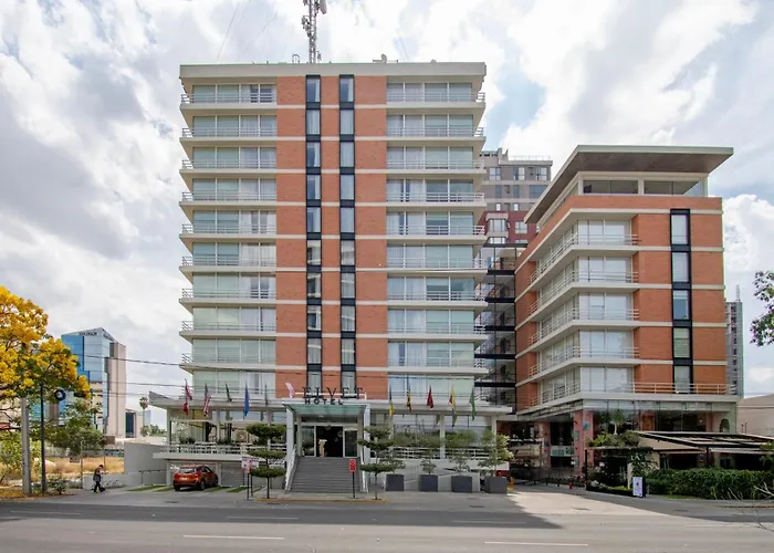 Luxury hotel only: Hotel Velvet Plaza